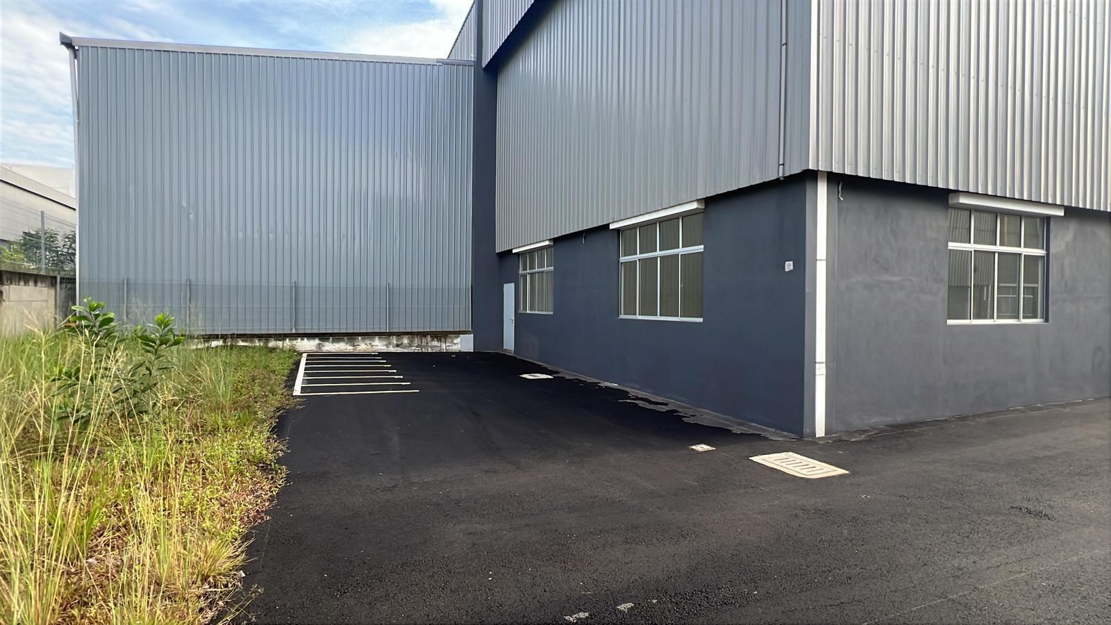Side elevation of the semi-detached factory at XME Business Park